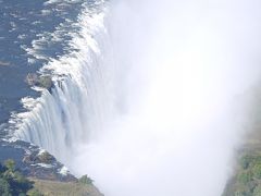 祝！（やっと）世界３大瀑布制覇。アフリカ・ジンバブエでのビクトリアの滝、エレファントサファリツアー、ビクトリア　フォールズ　ホテル滞在記、アフリカンディナー体験。