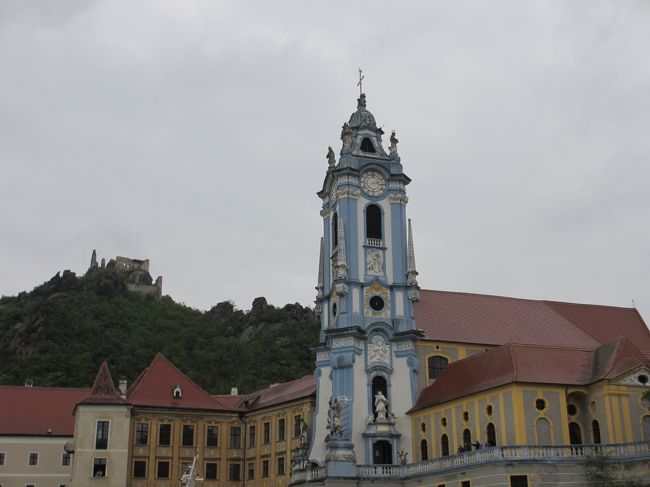 オーストリア一人旅6日目。<br /><br />メルクの修道院を見学後、昼食を食べるところからです。<br /><br />その後ドナウ川クルーズです。<br /><br />