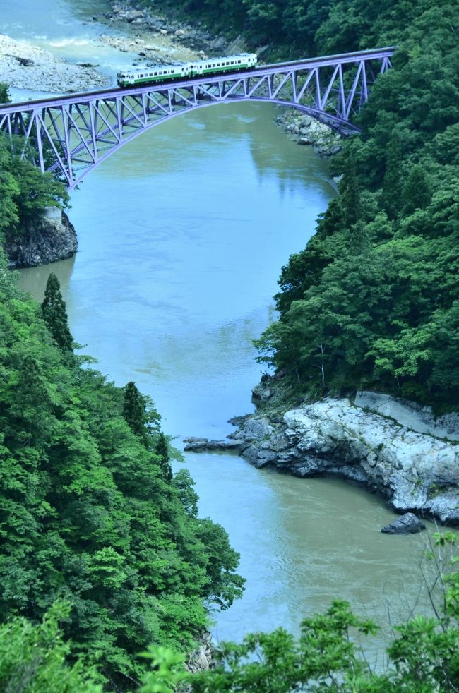 JR只見線沿線に広がる新緑の只見川の絶景を堪能するために、会津桧原駅〜早戸駅〜会津川口駅までの乗り鉄・歩き鉄の旅を満喫しました。