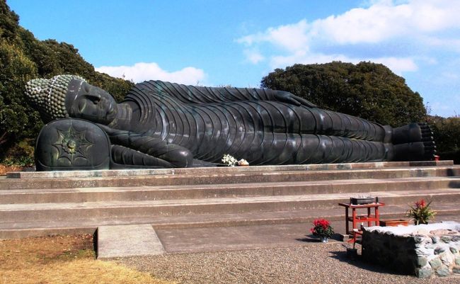房総館山の涅槃像のある満徳寺と見物岬、勝浦方面行きました。<br />