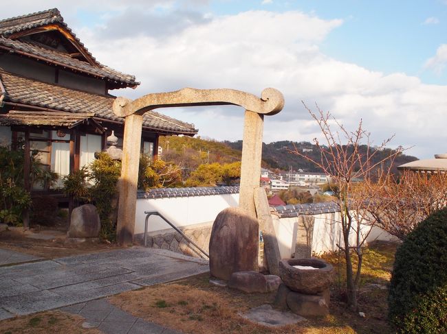 「さびしんぼう」の主人公は、西願寺という尾道の寺院の息子という設定になっています。実際に西願寺でロケが行われたということで、パンフレットを頼りに訪ねてみました。他のロケ地も偶然発見することが出来ましたが、道が分かりにくく、同行してくれた長男のiPhoneのナビゲーターが頼りになりました。