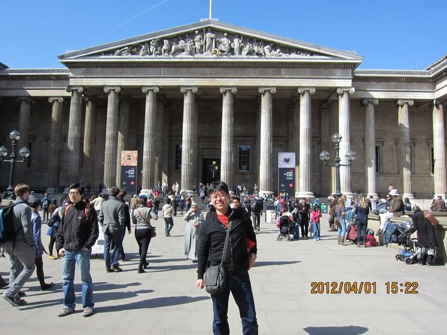 2011年春と同じく、パリからユーロスターでロンドンへ！昨年と違うのは、日程の余裕と一人旅ということですね。それでも、いんちき英語を駆使し、行って着ましたロンドン。今回のイギリスでは、前回消化不良だった感（見るものがありすぎて）のある、大英博物館はツアーを申し込み、ナショナルギャラリーにも行って来ました。そこで知り合ったロンドンに転勤したばかりという友人と初パブもし、ロンドンに住む同級生や県人会の会長さんとジェントルマンクラブにも行くことが出来ました。そしてもう一つ、どうしても行ってみたかった、コッツウオールズ・オックスフォードも少しだけ味わうことが出来ましたよ。そうそう、ヨーロッパ一古いというハーレーダビッドソンのディーラーにも行って前回購入できなかったTシャツも購入しました。有名な「ロック＆ソウルプレイス」という店で、初フィッシュ＆チップスも食べ、チャイナタウンにも行きました、もちろんどちらもエールとともに。ハロッツズ、ハーベーニコルズ、セルフリッチーズ、フォートナム＆メイソン、ハムレイズなどのデパート関係、ショップめぐりも楽しみ、本当に楽しい旅になりました。ただ、ある事件が起こりましたが・・・！