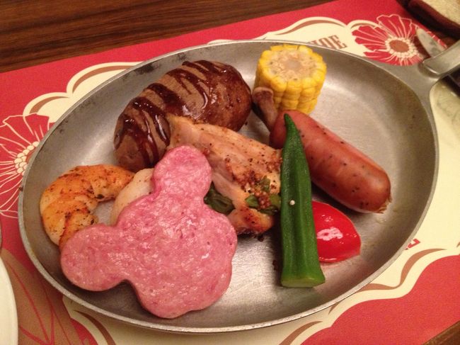 盛りに盛り上がっている30thランドに誕生日祝いを兼ねて突撃♪<br />半年前から、アンバサダーのミッキールームを予約して、シェフミッキーも予約して、ミッキーカンパニーも予約して準備万端楽しみました★