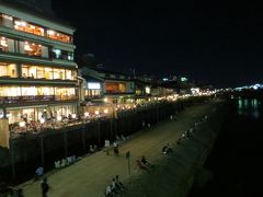 京の夏の風物詩・・・納涼川床・・・　“がんこ　高瀬川　二条苑へ”