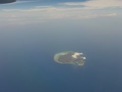 那覇出張-2「与論島上空でサンカクマートのお弁当」