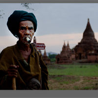 夢は寝てみろ、バガンは起きて、起きて見たけど夢の世界だった。