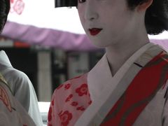 祇園祭花傘巡行　綺麗どころと可愛いどころ