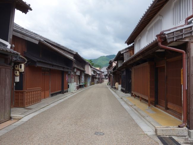 奈良への旅行の途中に関宿によりました。旧東海道の宿場町です。きれいな宿場町で地元のひとの努力が感じられました。良いところです。