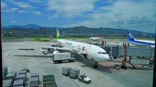 【海外39】2013.7台北職員旅行1-エバー航空ハローキティジェットGクラスで台北まで