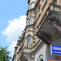 4歳娘と二人でブダペスト、プラハ、ストックホルムの旅-3.国立歌劇場、アンドラーシ通り散策