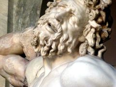 第２部ヴァチカンを飾る４人の天才を巡るローマ美術散歩17ヴァチカン市国その6ラオコーンのある”彫刻ギャラリー”と”ピーニャの中庭の大壁龕”