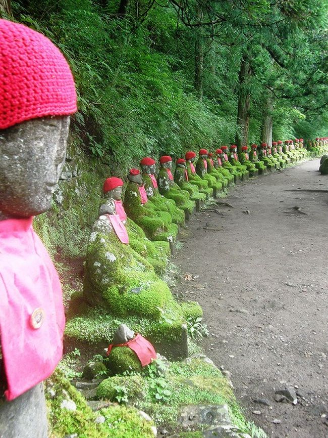 スケッチの旅2日目 憾満ヶ渕 含満ヶ渕 の並び地蔵 化け地蔵 日光 栃木県 の旅行記 ブログ By いっちゃんさん フォートラベル スケッチの旅2日目 憾満ヶ渕 含満ヶ渕 の並び地蔵 化け地蔵 日光 栃木県 の旅行記 ブログ By いっちゃんさん フォートラベル