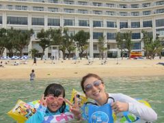 夏の美ら島は暑かった・・・　沖縄旅行2013　第2日目、グラスアート青い海～おんなの駅～ホテルモントレ沖縄