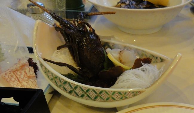 伊勢海老（刺身限定）をどっかで食べたい＆温泉入りたいという<br />親のため、格や…もといリーズナブルに泊まれるところを、<br />地味に伊勢海老漁獲量日本一の千葉県にて探しだして行ってみました。<br /><br />