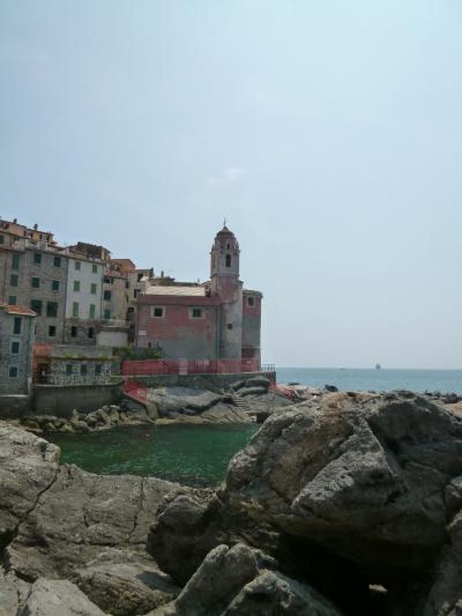 優雅な夏バカンス　イタリア・東リビエラの旅♪　Ｖｏｌ２５（第３日目午後）　☆テッラロ（Telloro）：旧市街は美しい漁村と漁港と青い海　優雅に歩く♪