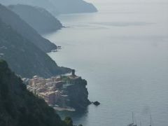 優雅な夏バカンス　イタリア・東リビエラの旅♪　Ｖｏｌ４８（第５日目午前）　☆モンテロッソ･アル･マーレ～ヴェルナッツァ：モンテロッソから隣町ヴェルナッツァへハイキング♪青い地中海の絶景を眺めて♪