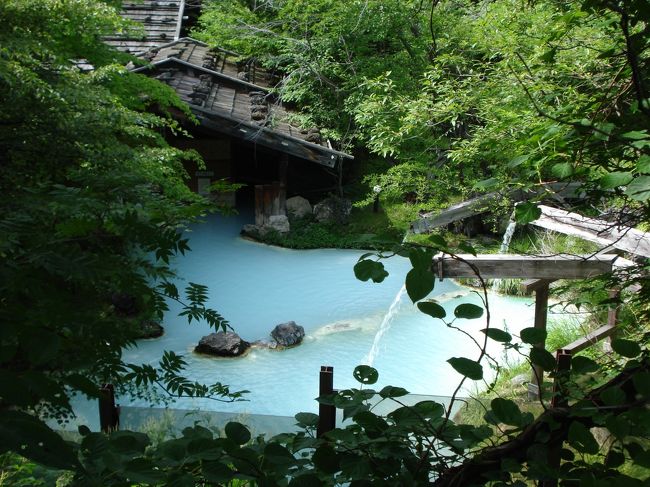 あんまり暑いから温泉選びも大変！で、思いついたのが白骨温泉！ここの温泉は源泉の温度が３９度と低く、暑い夏にはぴったりの温泉です、連泊をして、日ごろの疲れを取ろうと、主人と２人で出かけました、２泊では物足りないので、もう１泊平湯温泉にも泊まってみました<br />