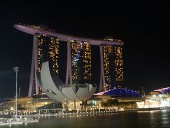 ★マイレージでシンガポールへ～【マリーナベイサンズ：最上階のクラブルーム！】天空のプールの旅