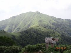 キレンゲショウマを見た後　次郎岌への山道を楽しむ！