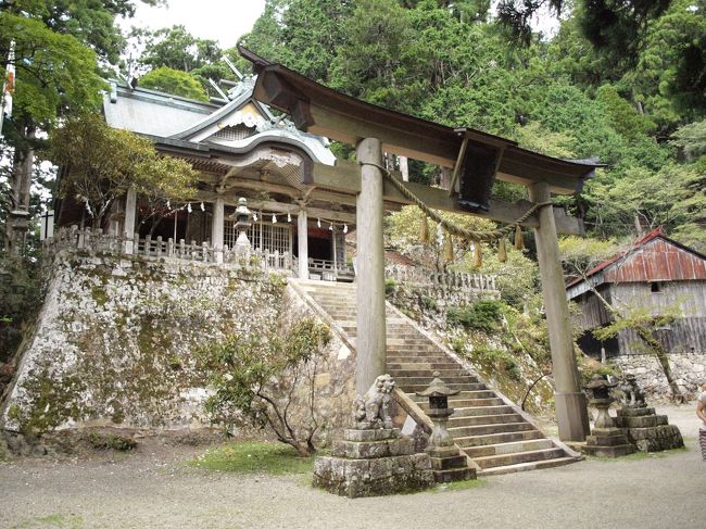 那智・熊野三山の旅の続編です。<br />前日に回れなかった熊野本宮大社を経て、今回の旅の目的地でもある玉置神社へ行きました。<br />伊勢からのレンタカーだったので、最終日にも伊勢神宮周辺を少し散策し、<br />1日目にまわれなかった別宮を回りました。