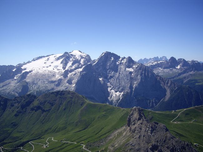 今日は旅のメインイベント。Ｐａｓｓｏ　Ｐｏｒｄｏｉへ。天気も最高！眺めも最高！テンションあがります！！<br />