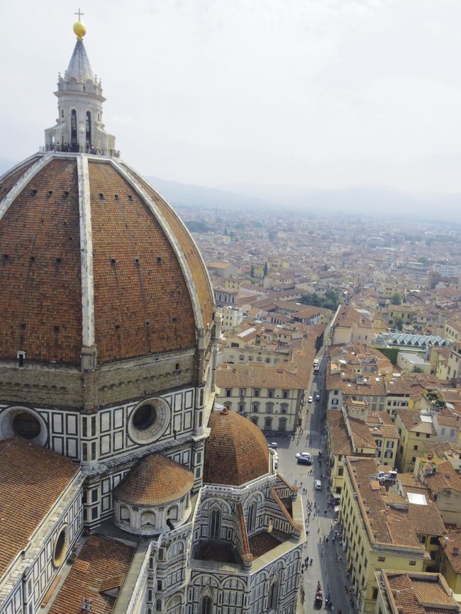 新婚旅行とイタリア映画ロケ地旅へ。<br />映画「グランブルー」「ニューシネマパラダイス」「ローマの休日」など映画ロケ地と世界遺産を巡る旅へ。<br />そして、リベンジ！　以前、スリに合ったので、今回は気持ちよく帰ってくる旅へ。<br /><br />