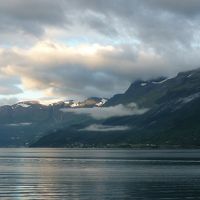 フィヨルドの船での旅と世界文化遺産のベルゲンへ