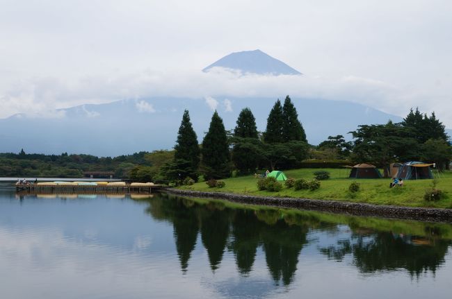 富士山がめでたく世界遺産に認定されて、富士山周辺の市町村ではあわただしい動きが出始めており、ゼネコンで営業をしている私にも、富士宮の駅のそばにホテルを誘致する仕事が舞い込んできました。<br />ホテル業界とは仕事上では縁の薄い私でしたが、金融機関の協力により、某大手ホテルチェーンの２社に対してプレゼンをする機会があり、その準備のためのマーケットリサーチも兼ねて、富士宮の世界遺産めぐりをしてきました。<br />今まで毎年のように登っていた富士山でしたが、いつも吉田口からの登山で、富士宮に来るのは初めて。<br />仕事で観光のできるのはめったにないこと。<br />しっかり楽しんできました。