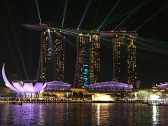 【シンガポール旅行記2013】その6　ラッフルズホテルとサンズのライトアップショー対岸から