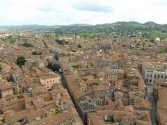 ⑬ Ciao, Italia. 出会いに乾杯！赤レンガ色に染まる街。ボローニャへ