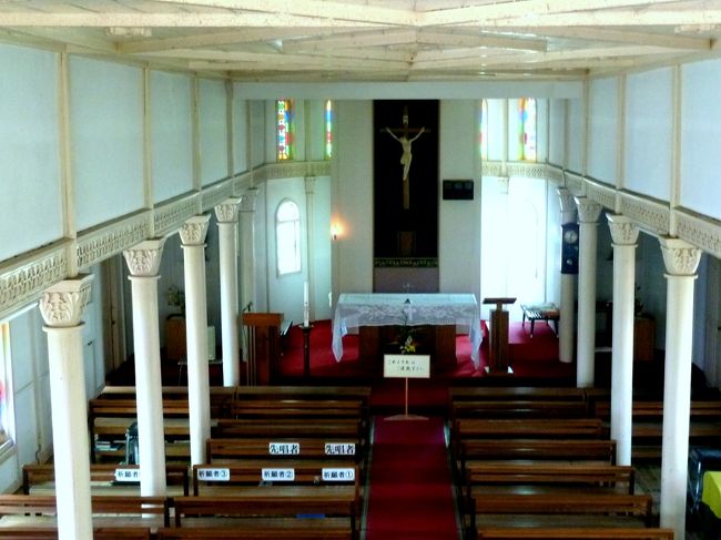 第３部五島列島（長崎）の小さく質素だが美しい教会群巡礼09ステンドグラスが美しい貝津教会