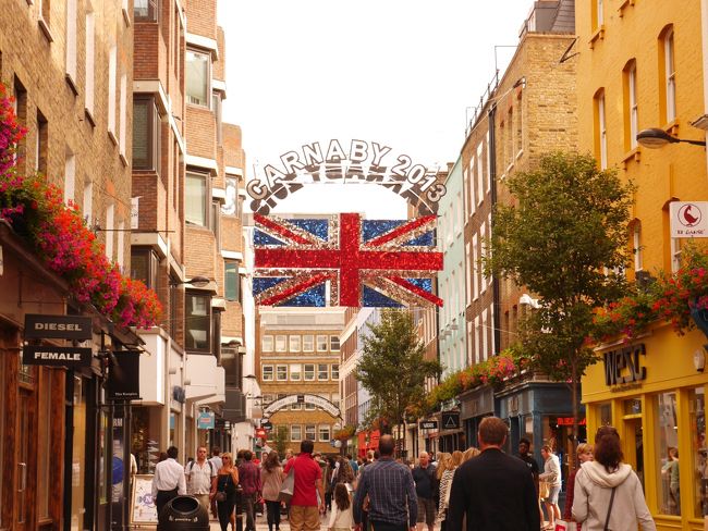 毎年恒例 夏の弾丸旅行!<br />今年は、ロンドンに〜<br /><br />4泊6日で満喫しました!<br /><br />今回の旅の目標は、「レストランで食事」<br /> 「英語でたくさんコミュニケーション」<br /><br />