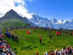スイスハイキング２０１３・５２日目・メンリッヘンで行われたアルペンホルン演奏会