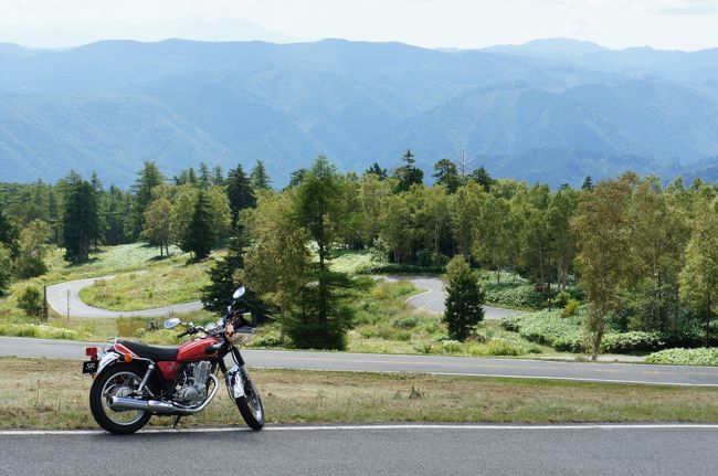 2012年9月，愛車のバイクに乗って長野県と岐阜県にまたがる御嶽山をぐるりと走ってきました！<br /><br />御嶽高原のワインディングを走り，濁河(にごりご)へ。原生林で森林浴を楽しんだ後は，御嶽パノラマラインで雄大な御嶽山の姿に出会うことができました。<br /><br />バイク車載カメラからの動画はこちら♪<br />http://www.youtube.com/watch?v=ysX61UDNswY