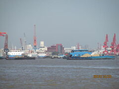 上海の黄浦江・渡し舟・草臨線