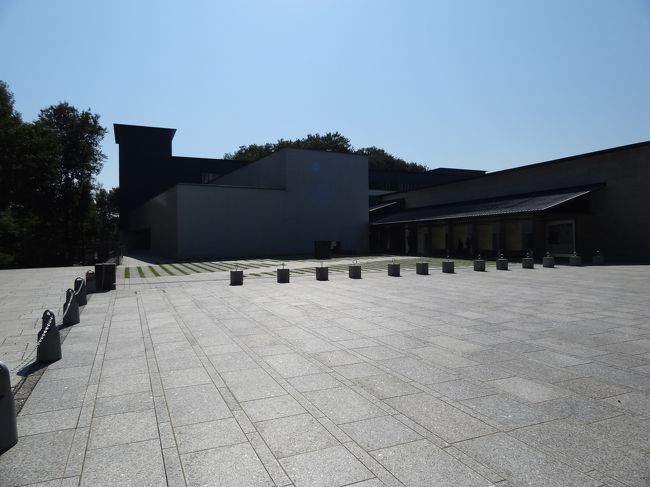 バイオリニストの神尾真由子さんのコンサートが栃木県の壬生町でありました。<br />開演は18：30から。<br />その前に宇都宮美術館へ行ってきました。