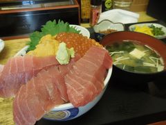 千葉へおいしい魚を求めて　成田の江戸ッ子寿司を食べ、銚子の浜めしで三色丼をいただくの巻