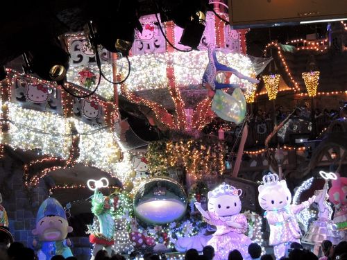 家族で行くサンリオピューロランド パレードBELIEVEの見納め』多摩