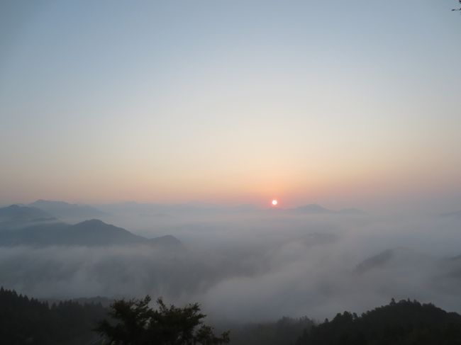 日向、高千穂、阿蘇山、黒川温泉、湯布院、別府温泉と大自然と温泉、スピリチュアルパワーを満喫した2泊3日の家族旅行です。<br /><br />2日目は高千穂で幻想的な風景に触れ、阿蘇パノラマライン、やまなみハイウェイとすばらしいドライブコースを堪能し、二つの温泉郷で癒されるという内容の濃い1日でした。