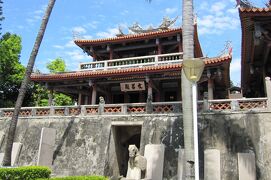 2011春、台湾旅行記6(7/20)：台南、赤嵌楼、昌文閣、普城稜堡残跡、小葉南洋杉