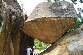 2011夏、スリランカ旅行記(8/46)：古代仏教の聖地・アヌラダプーラ、イスルムニア精舎