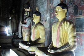2011夏、スリランカ旅行記(26/46)：ダンブッラ・黄金寺院(第2窟～第5窟)、涅槃像ほか
