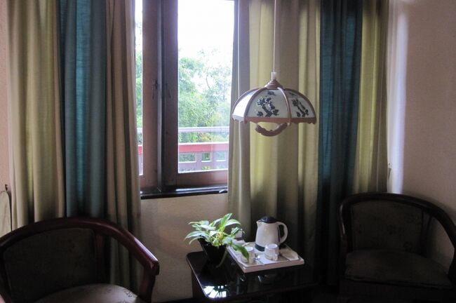 2011夏、スリランカ旅行記(35/46)：キャンディで泊ったホテル、キャンディからコロンボへ