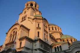 2011秋、ブルガリア等・東欧旅行記(8/52)：ソフィア、アレクサンドル・ネフスキー教会、聖ソフィア教会
