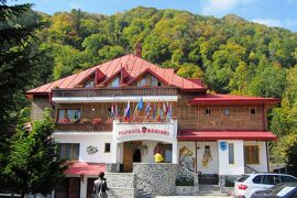 2011秋、ブルガリア等・東欧旅行記(39/52)：ブラショフ、ブラン城近くのレストラン