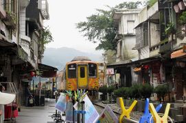 2012早春、台湾旅行記7(6/25)：2月10日(1)：十分、台北からランタン祭の余韻が残る十分へ