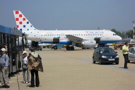 2012初夏、クロアチア等の東欧旅行(2/50)：6月21日(1)：ドーハ国際空港からザグレブ空港へ、聖母被昇天大聖堂