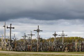 2012秋、バルト三国旅行記(22/40)：10月11日(11)：リトアニア、シャウレイ、リトアニアの聖地、十字架の丘