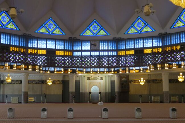 2012暮、マレーシア旅行記2(11/32)：12月16日(3)：クアラルンプール、国立モスク、礼拝堂、ミナレット