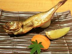 誕生日は【稲田屋　大手町店】で鳥取県食材のお料理を　食事の後は【北の丸公園】の紅葉を見ながら【靖国神社】へ